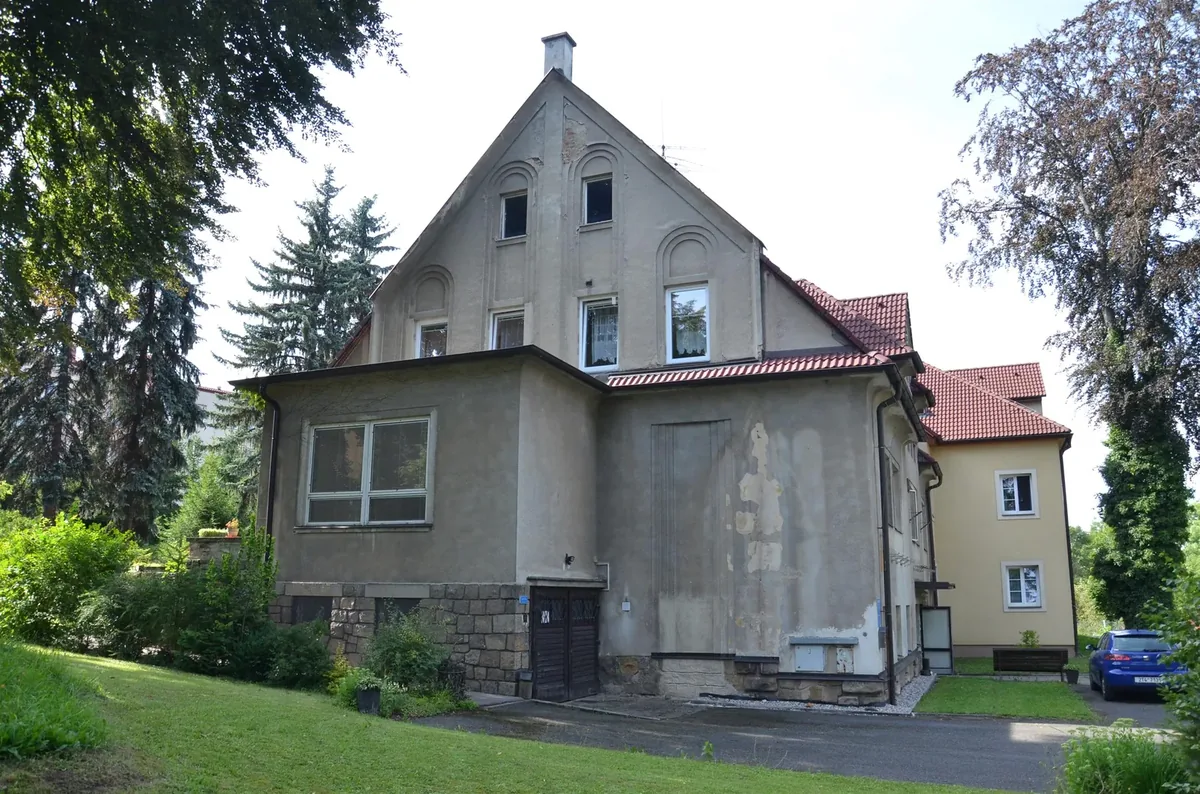 Stávající stav boční pohled – Bytový dům Šenov