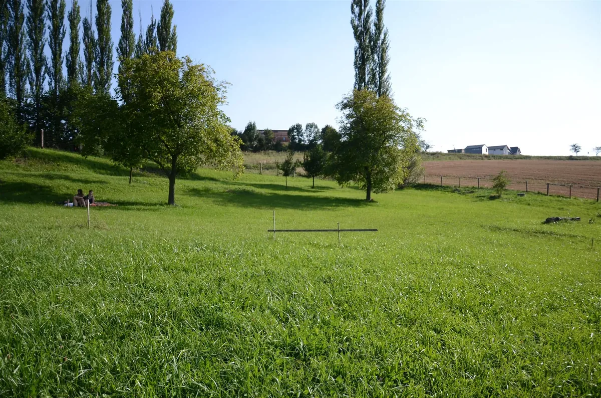 Pozemek před stavbou